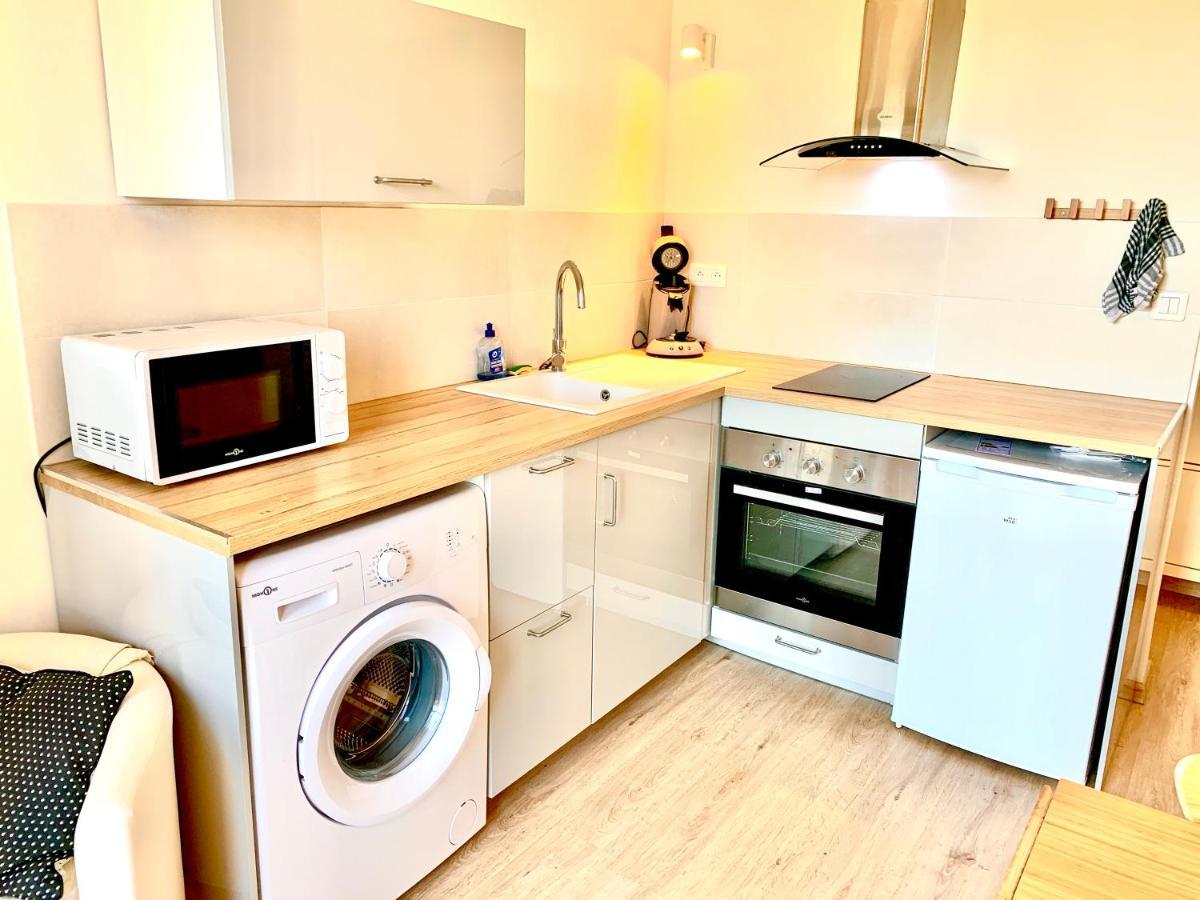 Jade Apartment *